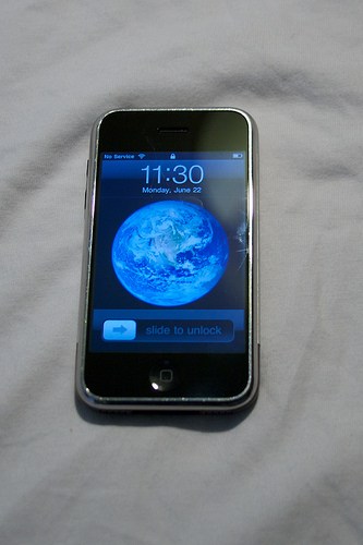 iPhone 2G 8GB Unlocked and Jailbroken