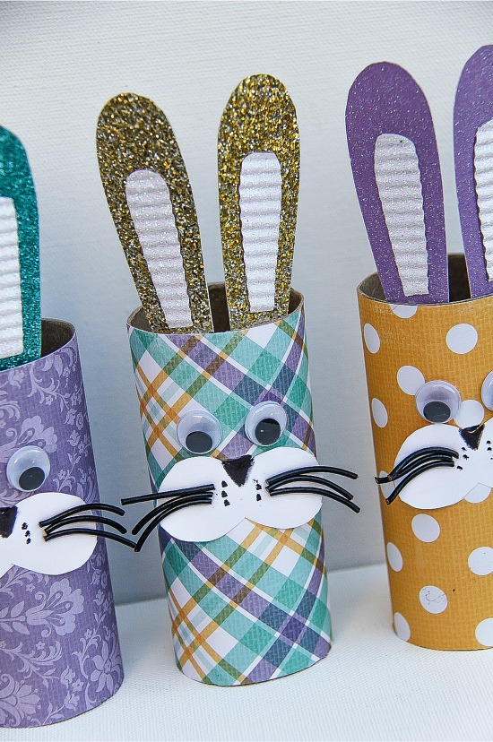 Easter crafts: How to make paper roll bunnies